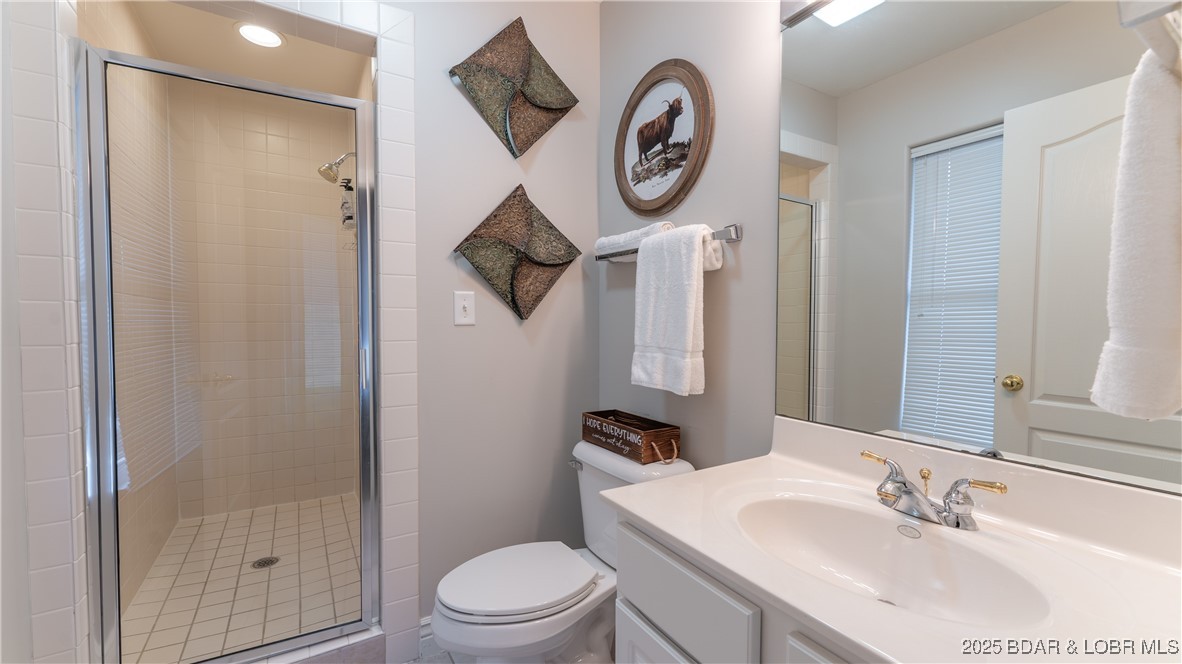 The Falls Condo - East Shore - Residential