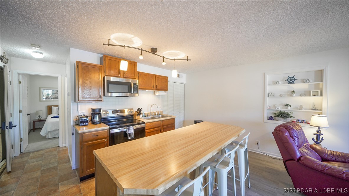 Southwood Shores Condominium - Residential