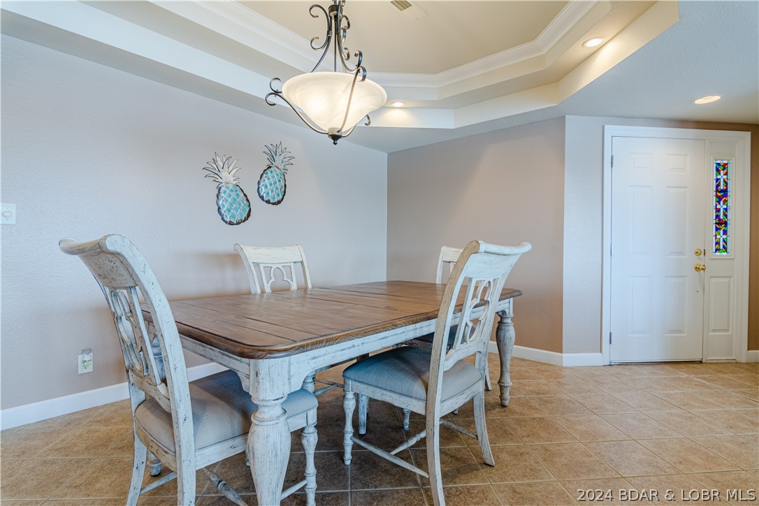 Lake Ozark, Missouri 65049, United States, 3 Bedrooms Bedrooms, ,3 BathroomsBathrooms,Residential,Contingent,57282