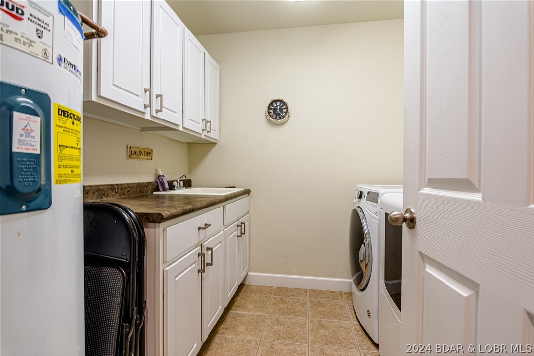 Lake Ozark, Missouri 65049, United States, 3 Bedrooms Bedrooms, ,3 BathroomsBathrooms,Residential,Contingent,57282