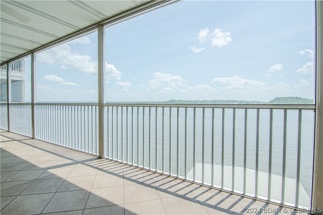 Lake Ozark, Missouri 65049, United States, 3 Bedrooms Bedrooms, ,3 BathroomsBathrooms,Residential,Contingent,57282