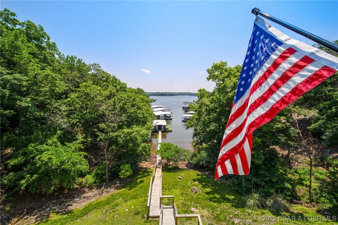 Four Seasons, Missouri 65049, United States, 5 Bedrooms Bedrooms, ,4 BathroomsBathrooms,Residential,Active,150800