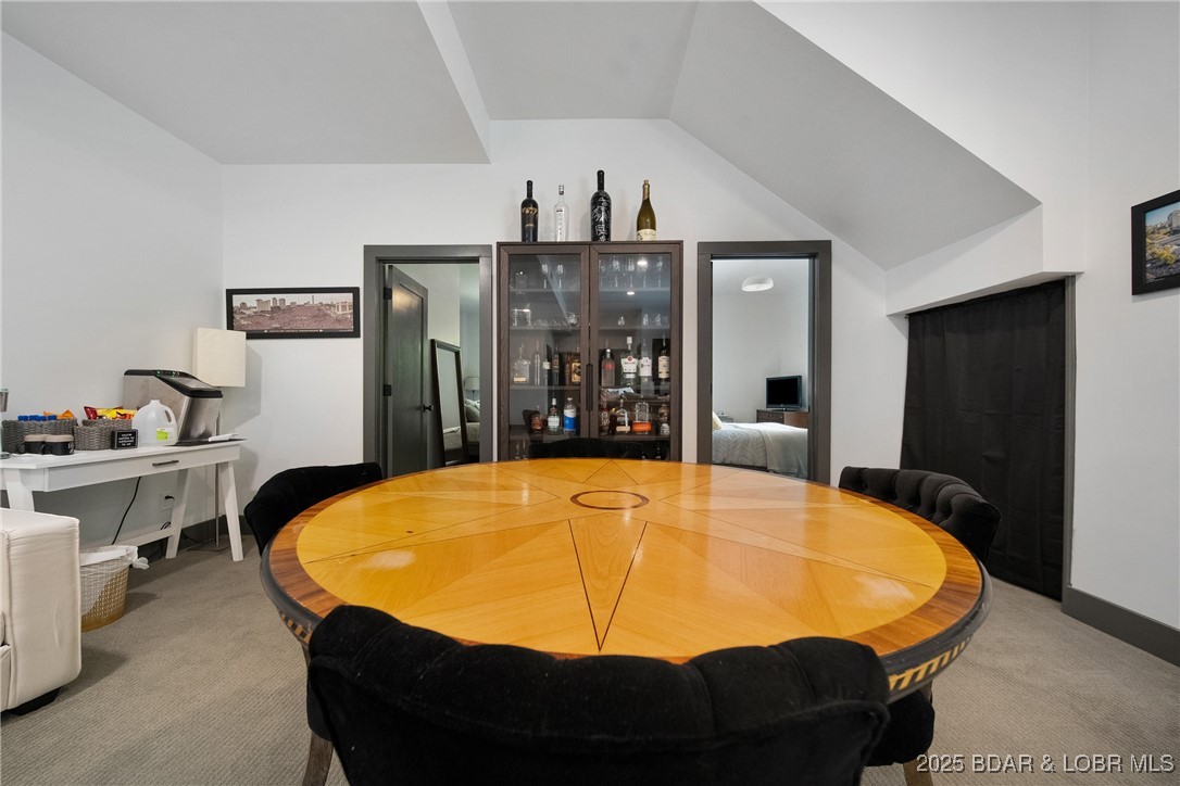 Four Seasons, Missouri 65049, United States, 5 Bedrooms Bedrooms, ,4 BathroomsBathrooms,Residential,Active,150800