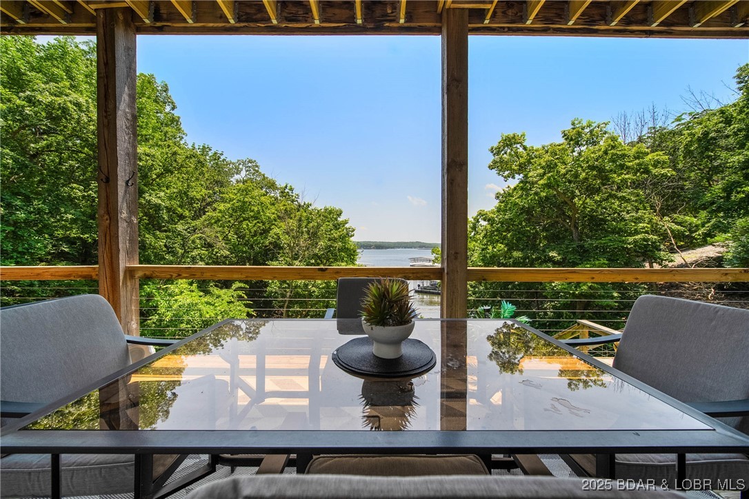 Four Seasons, Missouri 65049, United States, 5 Bedrooms Bedrooms, ,4 BathroomsBathrooms,Residential,Active,150800