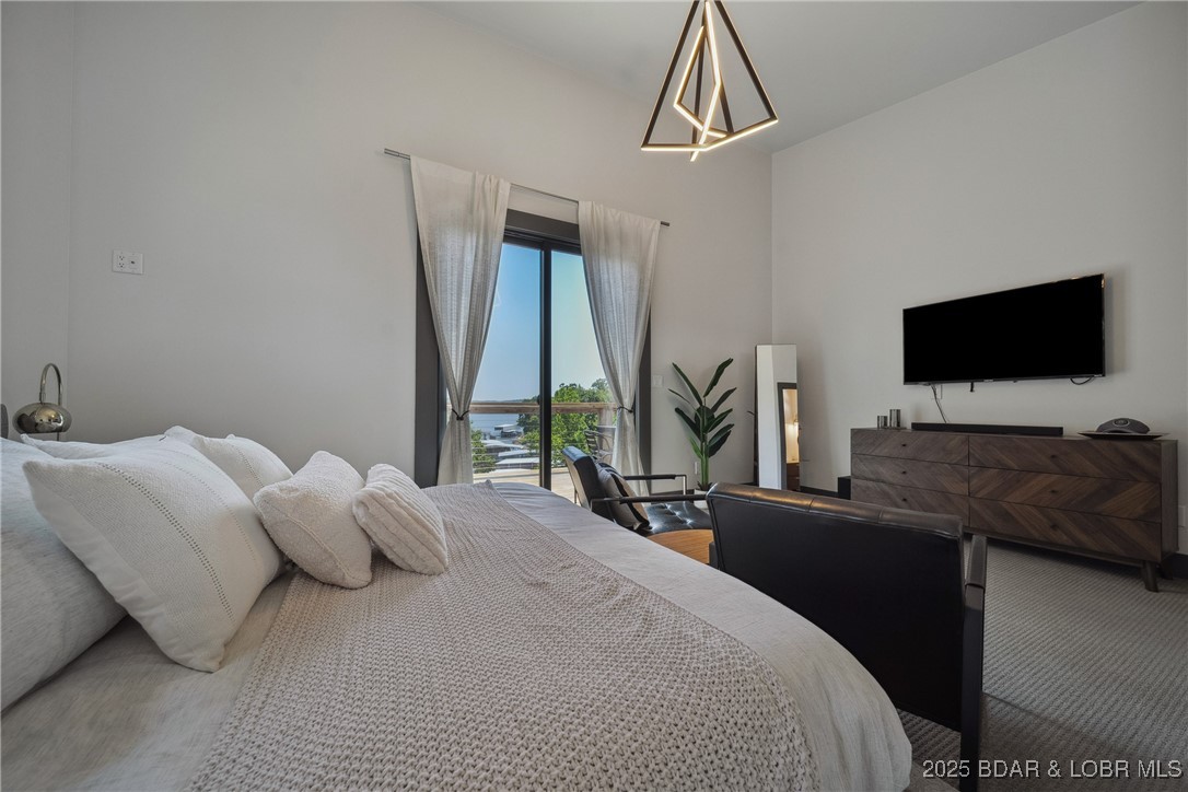 Four Seasons, Missouri 65049, United States, 5 Bedrooms Bedrooms, ,4 BathroomsBathrooms,Residential,Active,150800