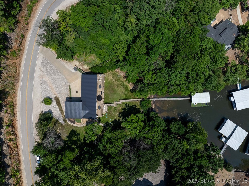 Four Seasons, Missouri 65049, United States, 5 Bedrooms Bedrooms, ,4 BathroomsBathrooms,Residential,Active,150800