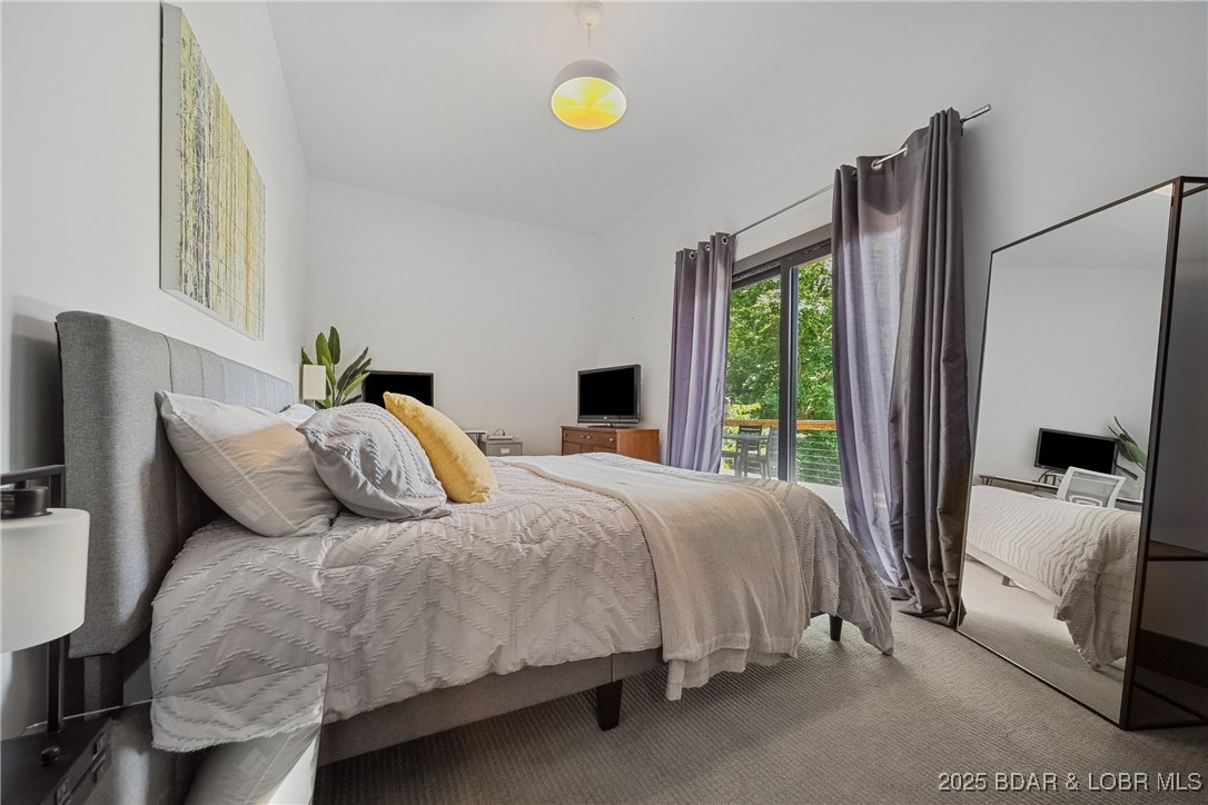 Four Seasons, Missouri 65049, United States, 5 Bedrooms Bedrooms, ,4 BathroomsBathrooms,Residential,Active,150800