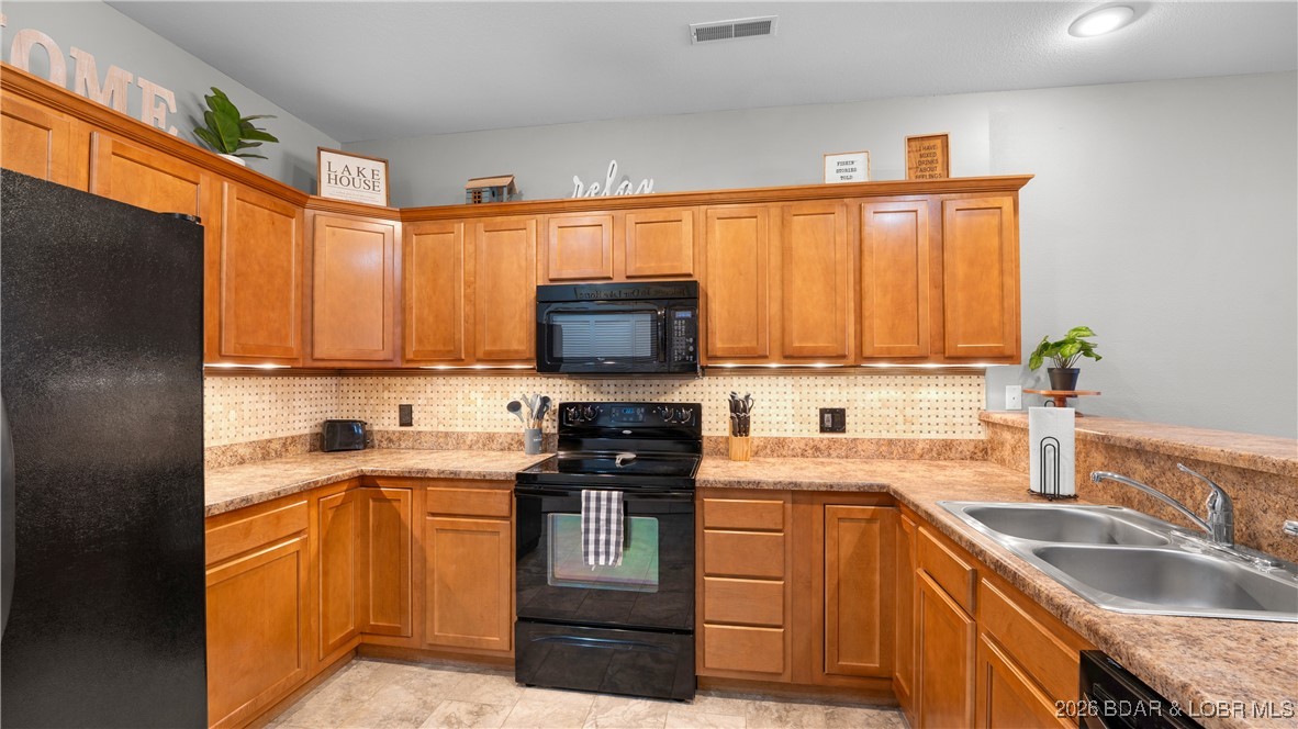 Lochhaven Condominium Subdiv - Residential