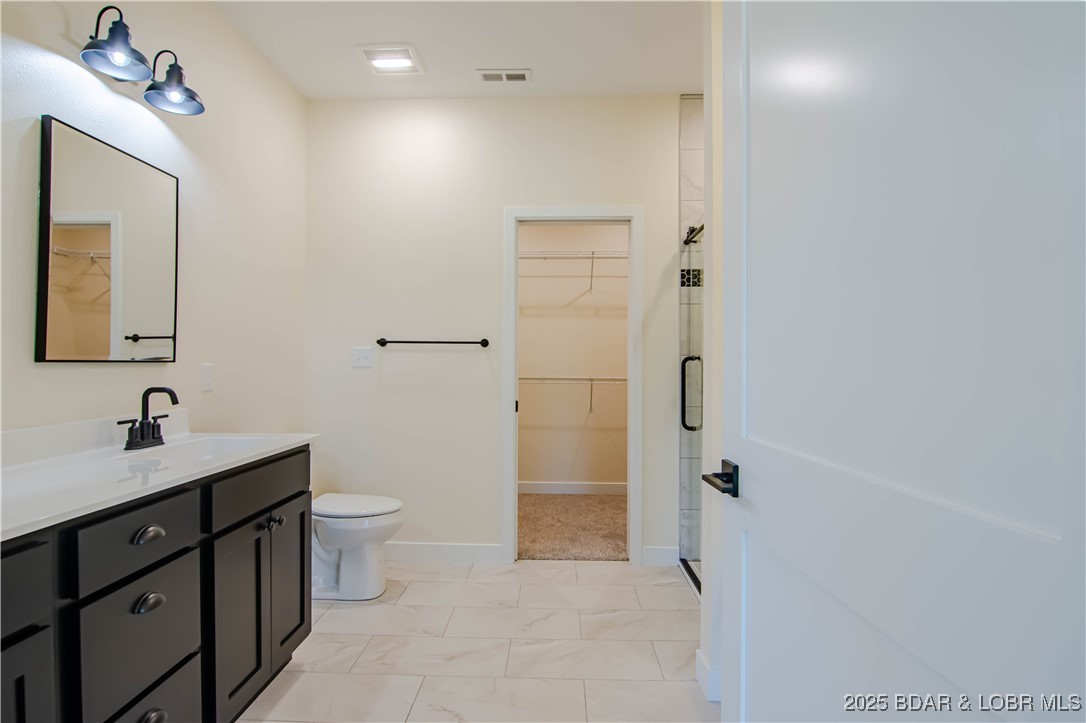 Camdenton, Missouri 65020, United States, 3 Bedrooms Bedrooms, ,2 BathroomsBathrooms,Residential,Active,221327