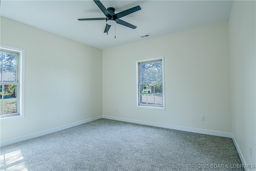 Camdenton, Missouri 65020, United States, 3 Bedrooms Bedrooms, ,2 BathroomsBathrooms,Residential,Active,221327