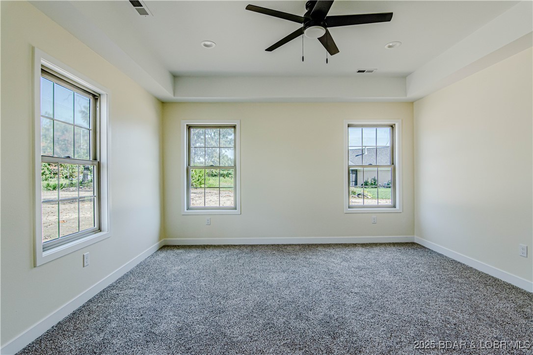 Camdenton, Missouri 65020, United States, 3 Bedrooms Bedrooms, ,2 BathroomsBathrooms,Residential,Active,221327