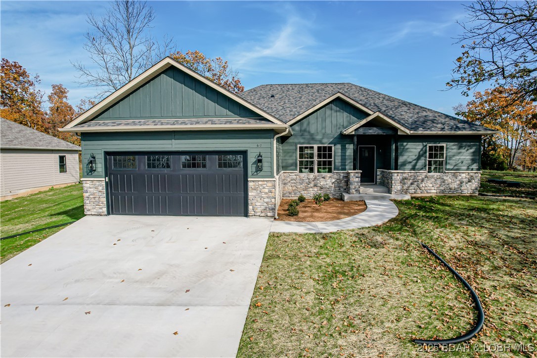 Camdenton, Missouri 65020, United States, 3 Bedrooms Bedrooms, ,2 BathroomsBathrooms,Residential,Active,221327