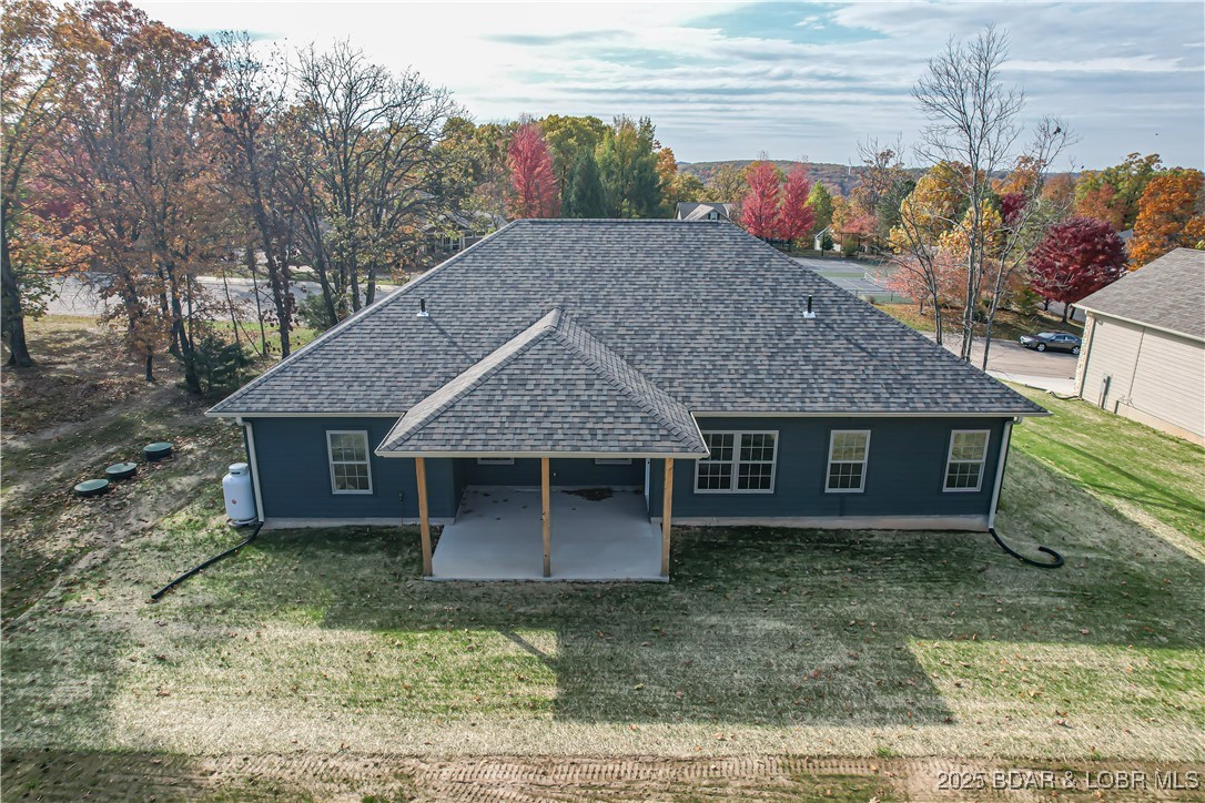 Camdenton, Missouri 65020, United States, 3 Bedrooms Bedrooms, ,2 BathroomsBathrooms,Residential,Active,221327