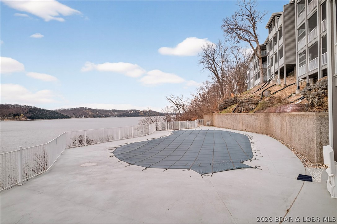 Windsor Bay Condominium - Residential