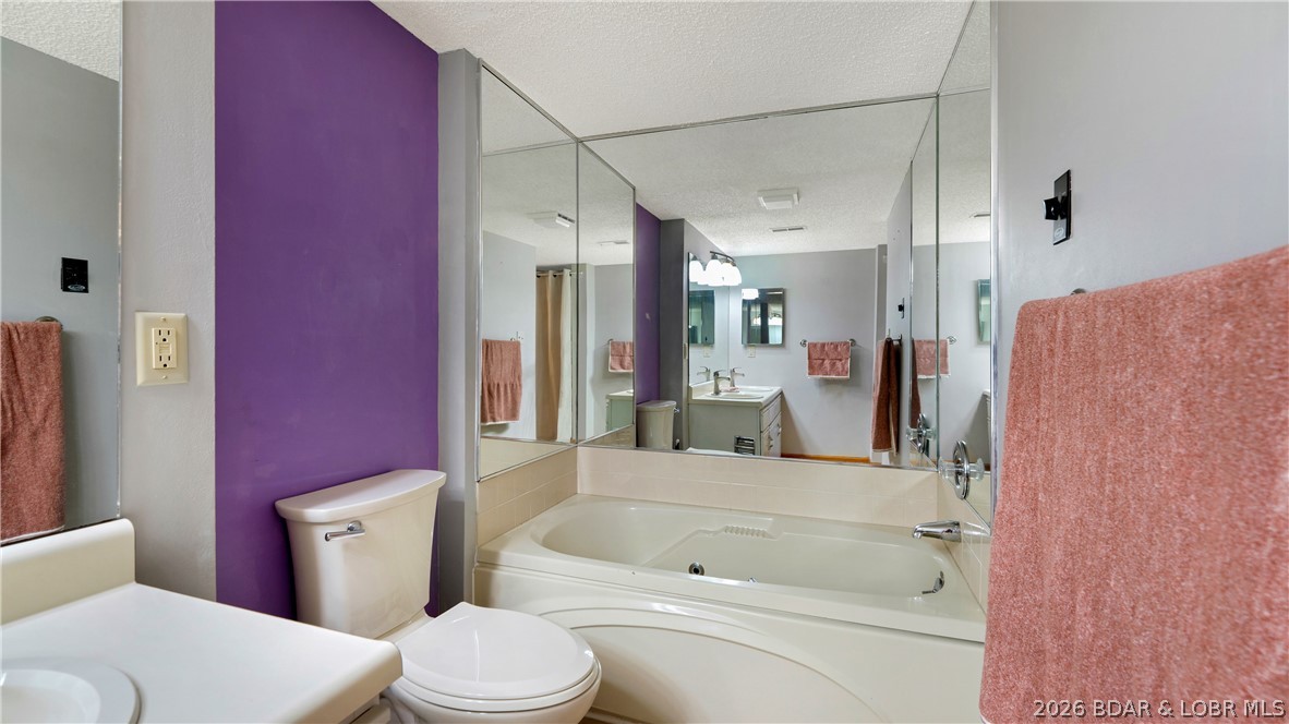 Four Seasons Racqt-Cntry Club - Residential