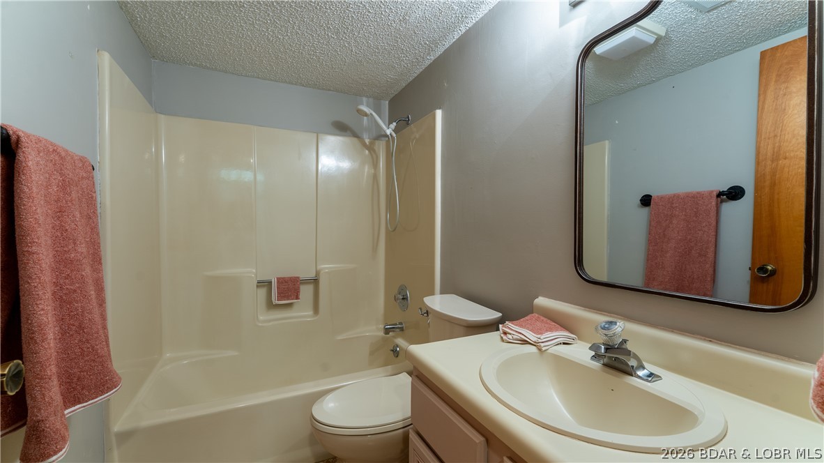 Four Seasons Racqt-Cntry Club - Residential