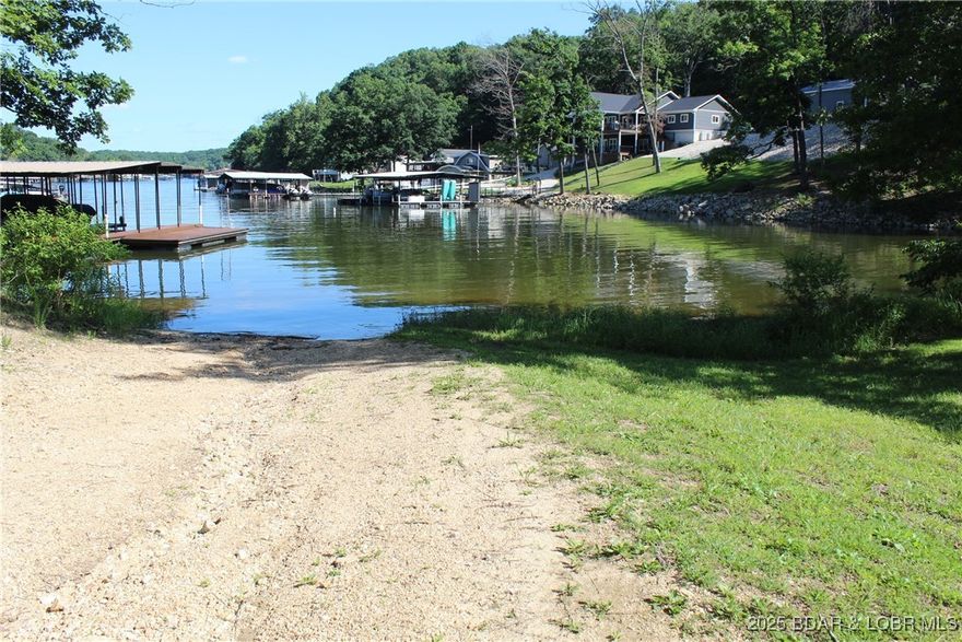 6 Wooded Parcels Near Greenview – Lake Views & Development Potential

Six mostly wooded parcels just outside Greenview, MO, available together or separately. Enjoy lake views, community lake access, and a prime location minutes from Cave Bar & Grill and Red Oak Resort. One parcel includes a creek and solid lake view; another offers stunning views from a hilltop. Ideal for residential or commercial development—build cabins, rental units, or private retreats. Owner prefers Contract for Deed, but open to all offers. Great opportunity to invest in the Lake of the Ozarks area with flexible options and natural beauty.