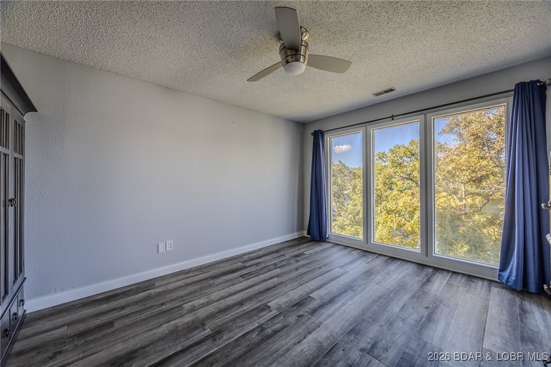 Jonathans Landing - Residential