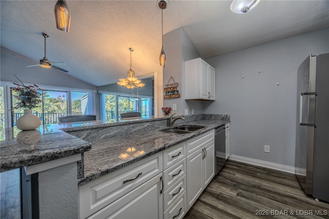 Jonathans Landing - Residential