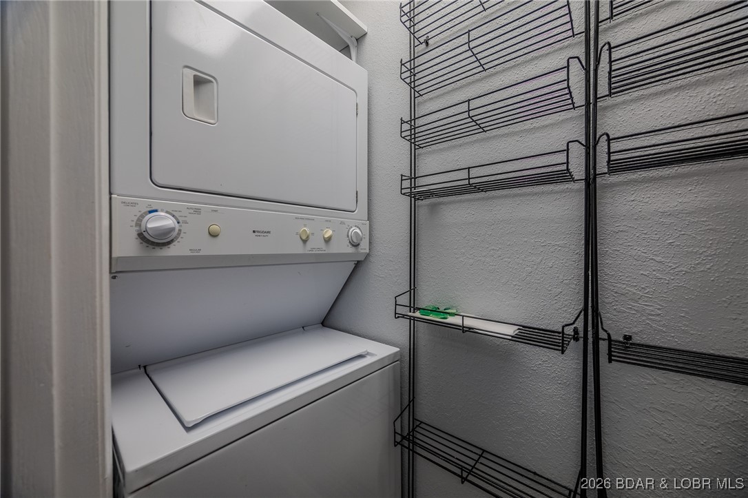 Jonathans Landing - Residential