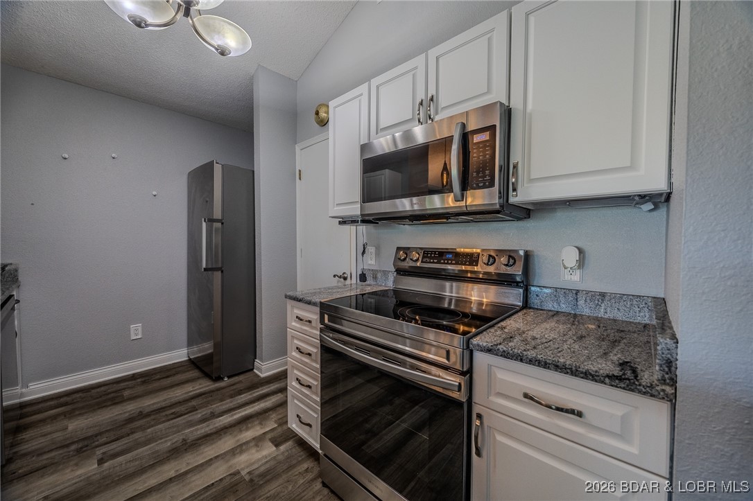 Jonathans Landing - Residential