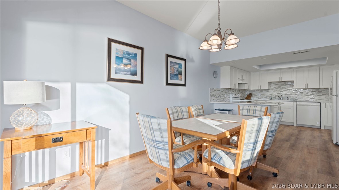 The Falls Condo - Residential