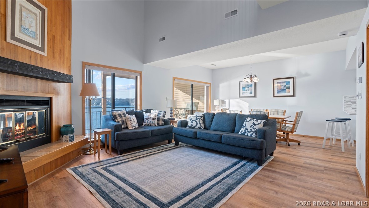 The Falls Condo - Residential