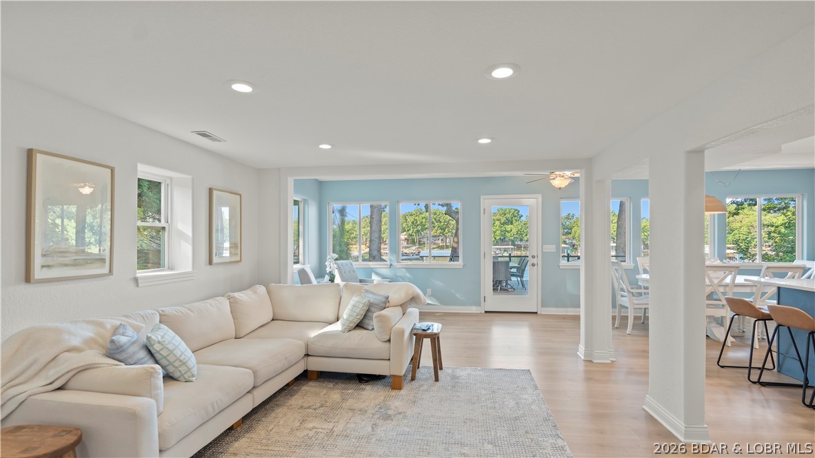 Scenic - Residential