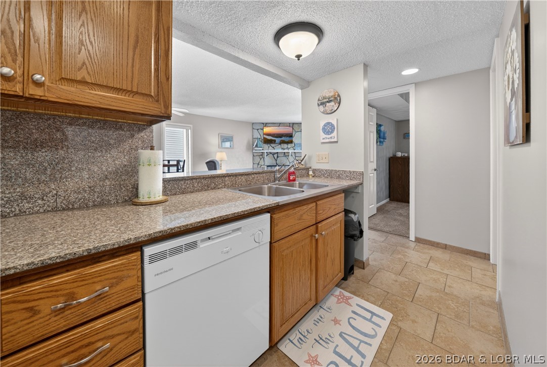 Hawks Nest Lodge Condominium - Residential