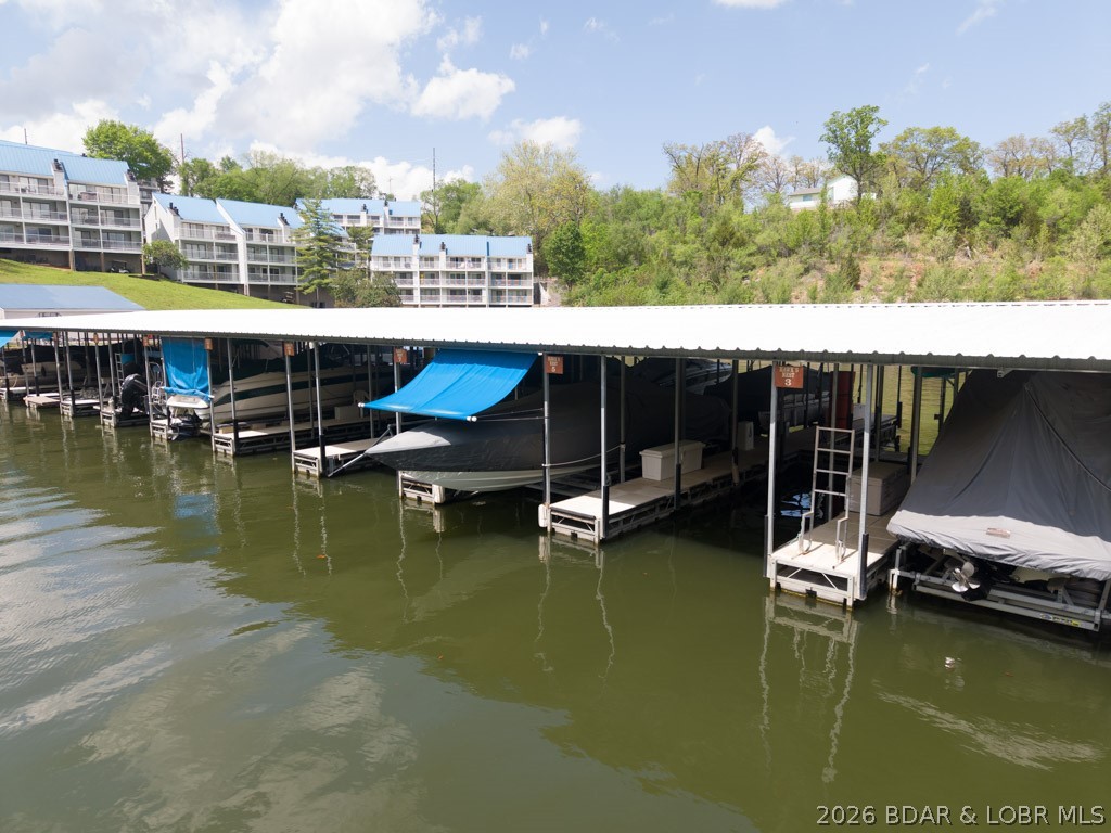 Hawks Nest Lodge Condominium - Residential