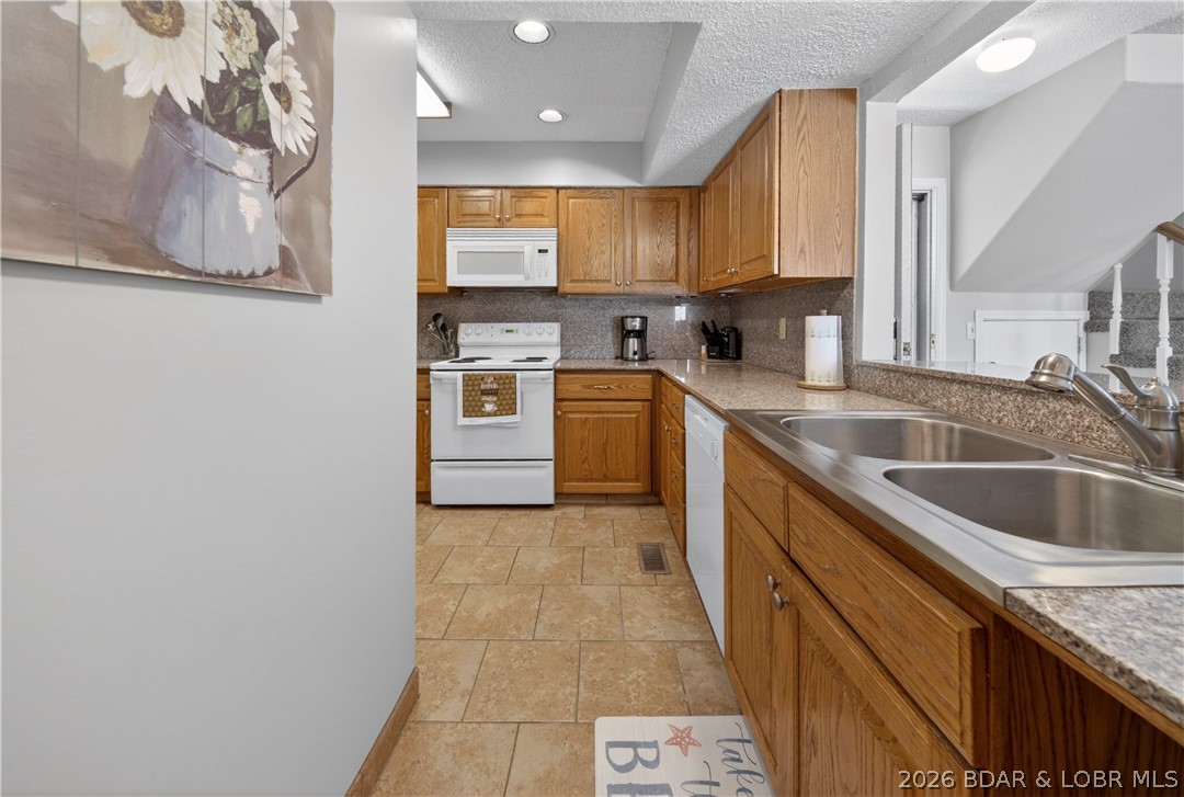 Hawks Nest Lodge Condominium - Residential