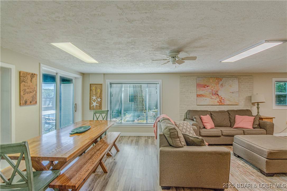 Rocky Mount, Missouri 65072, United States, 5 Bedrooms Bedrooms, ,3 BathroomsBathrooms,Residential,Contingent,80936