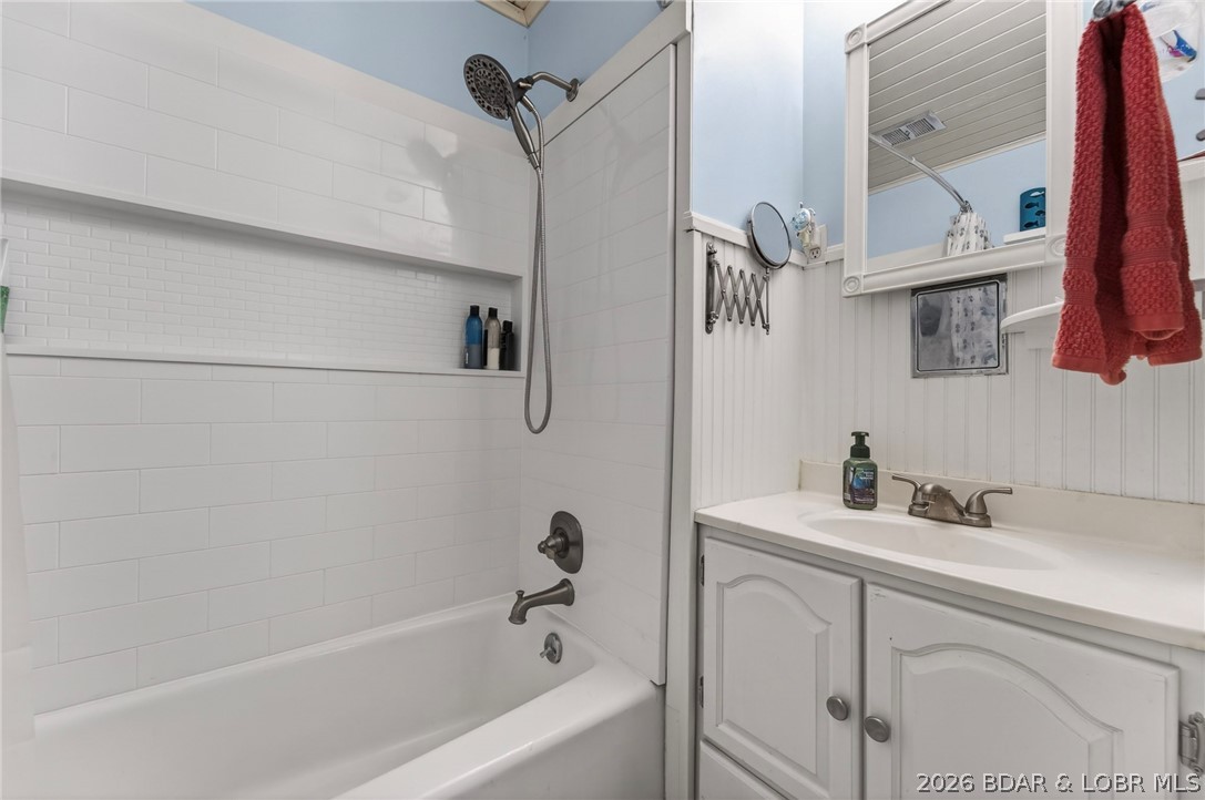 English Garden On Lk - Residential