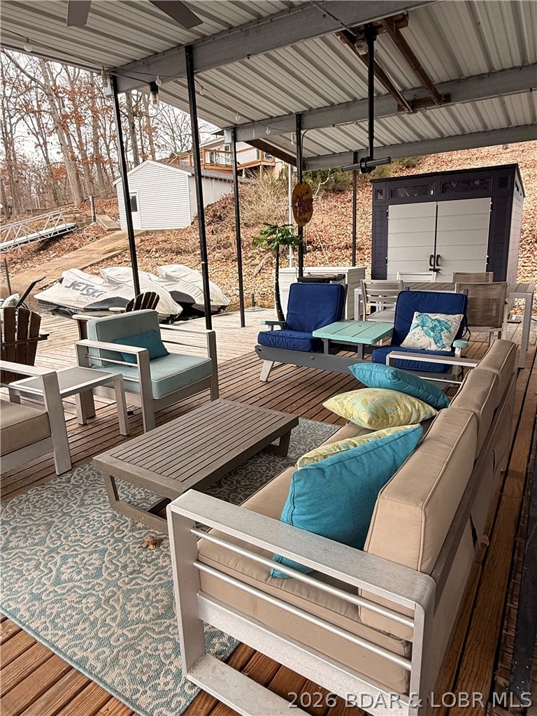 English Garden On Lk - Residential