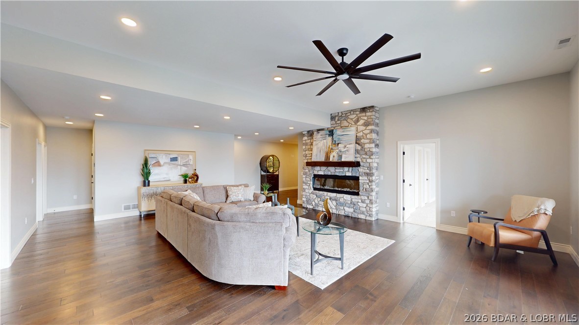 West Lake Village - Residential