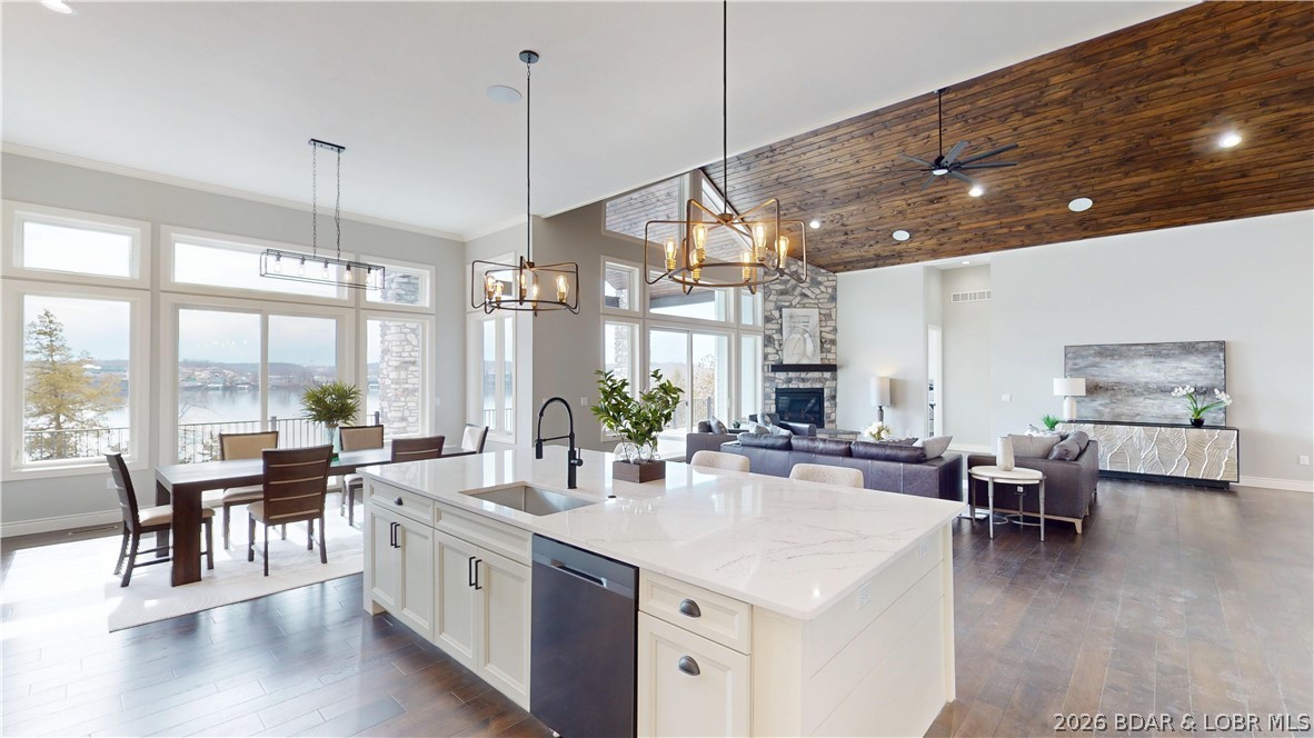 West Lake Village - Residential