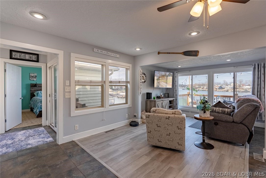 Lor Ann Of The Lake Estates - Residential