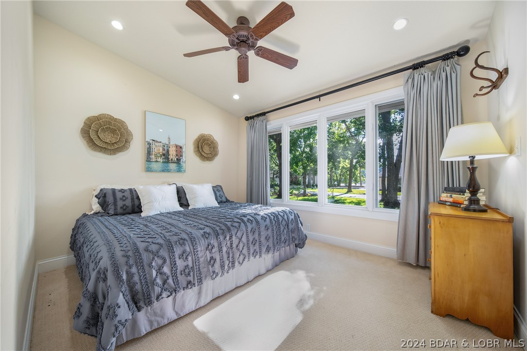 Four Seasons, Missouri 65049, United States, 5 Bedrooms Bedrooms, ,5 BathroomsBathrooms,Residential,Contingent,57178