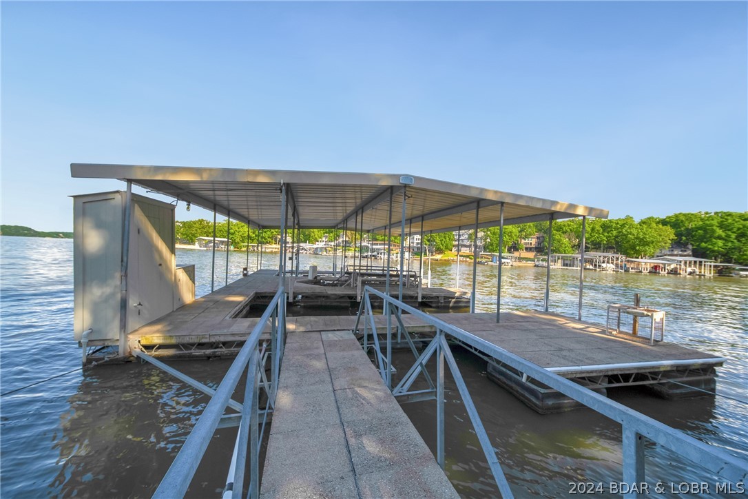 Four Seasons, Missouri 65049, United States, 5 Bedrooms Bedrooms, ,5 BathroomsBathrooms,Residential,Contingent,57178