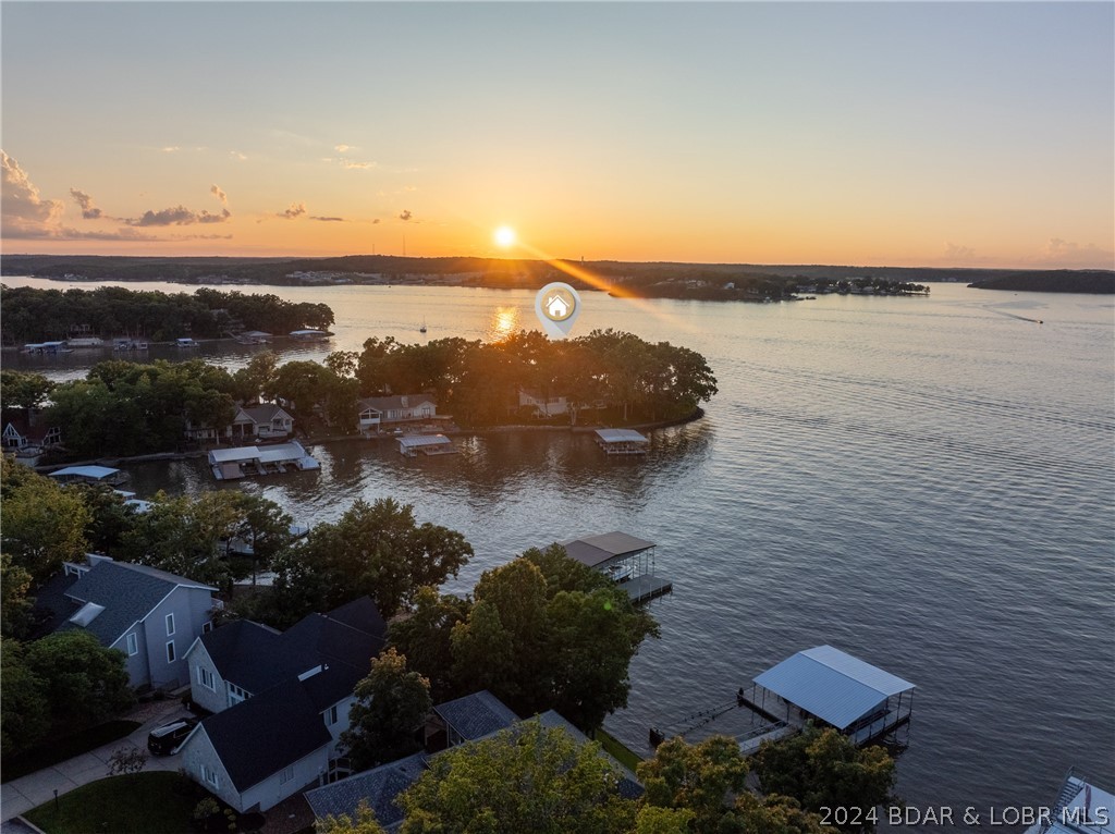 Four Seasons, Missouri 65049, United States, 5 Bedrooms Bedrooms, ,5 BathroomsBathrooms,Residential,Contingent,57178