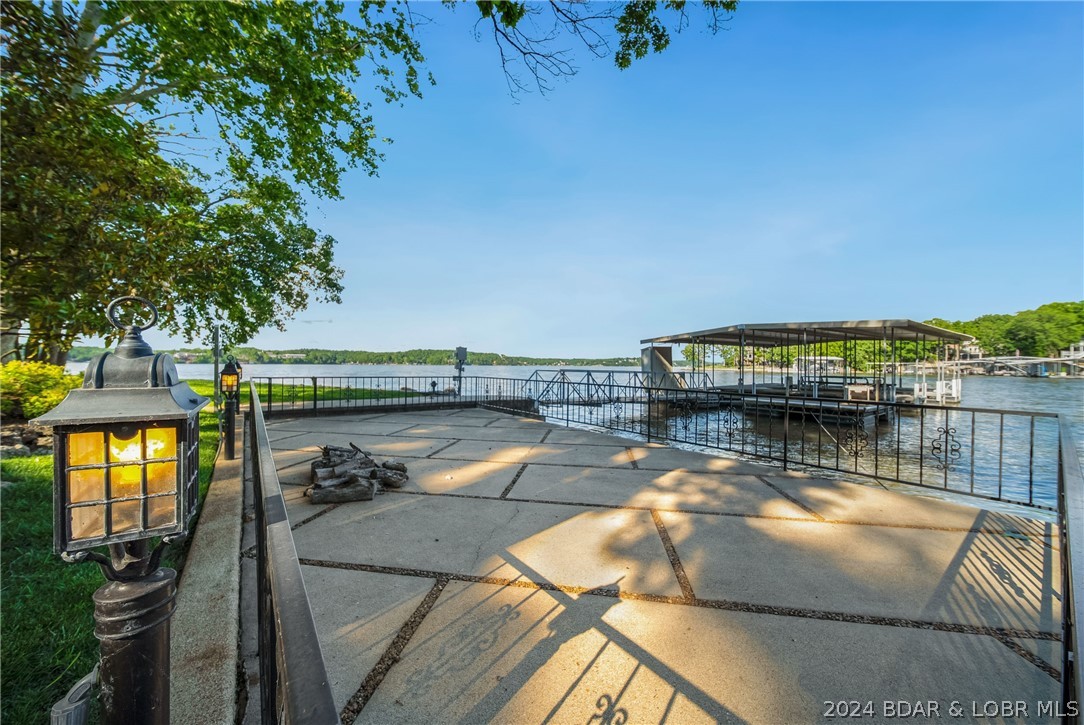 Four Seasons, Missouri 65049, United States, 5 Bedrooms Bedrooms, ,5 BathroomsBathrooms,Residential,Contingent,57178