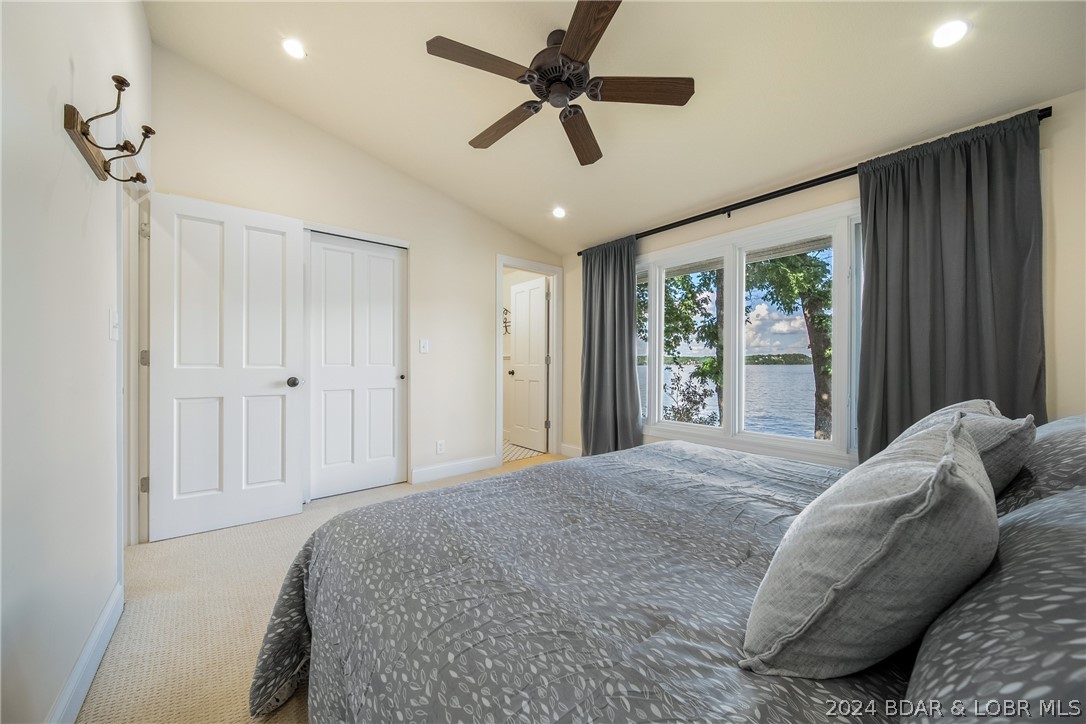 Four Seasons, Missouri 65049, United States, 5 Bedrooms Bedrooms, ,5 BathroomsBathrooms,Residential,Contingent,57178