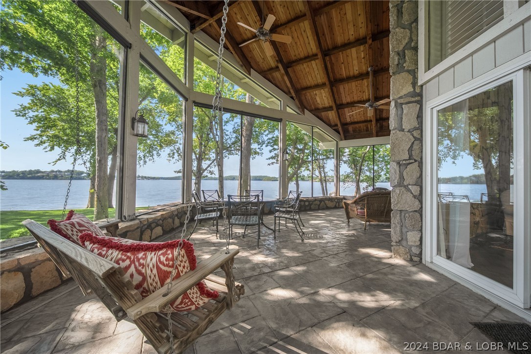 Four Seasons, Missouri 65049, United States, 5 Bedrooms Bedrooms, ,5 BathroomsBathrooms,Residential,Contingent,57178