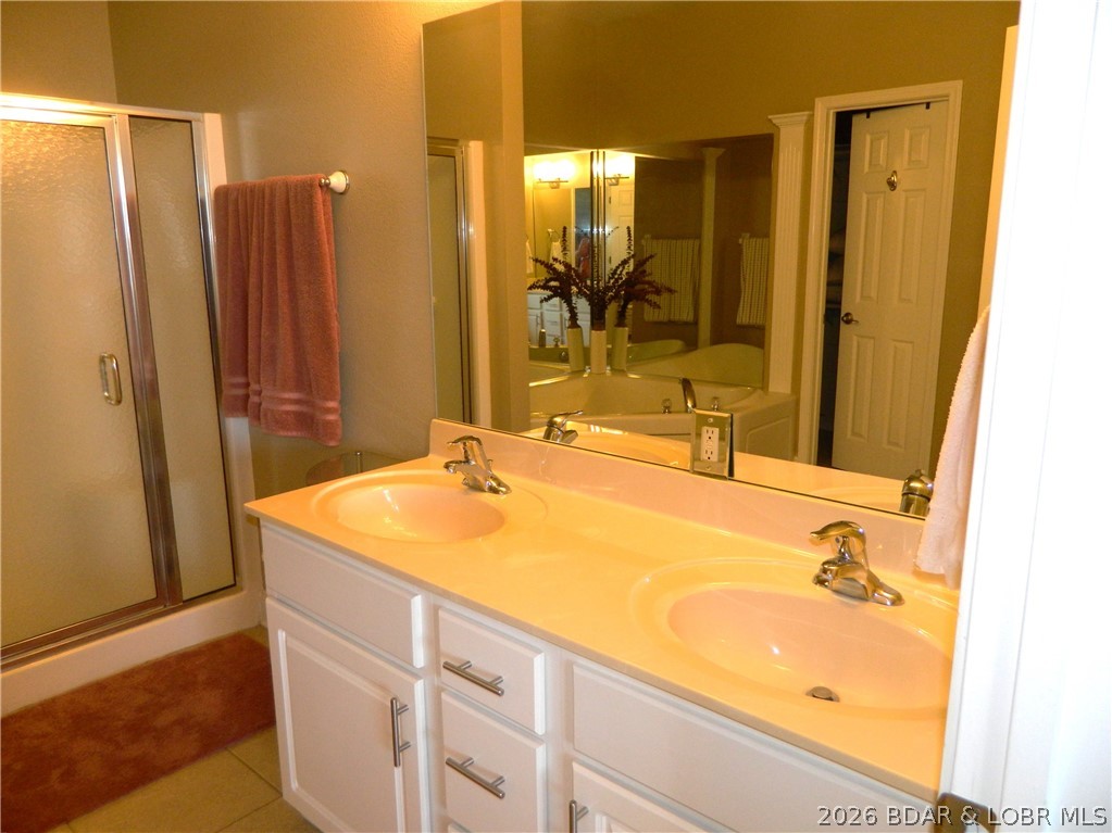 West Palms on the Lake Condo - Residential