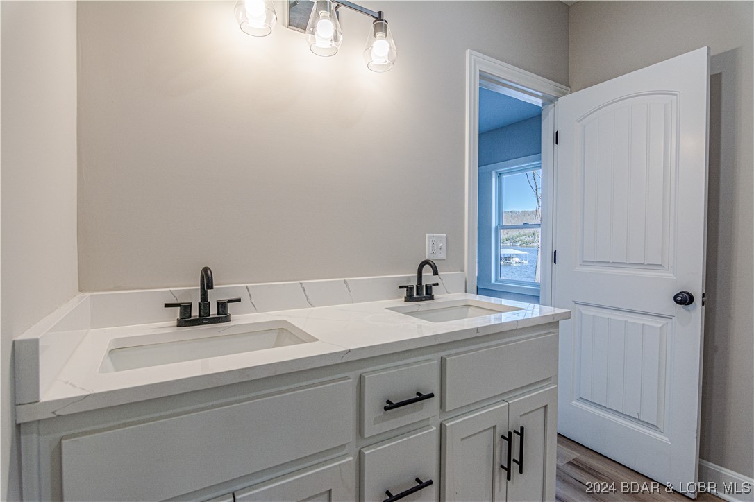 Climax Springs, Missouri 65324, United States, 4 Bedrooms Bedrooms, ,3 BathroomsBathrooms,Residential,Active,47540