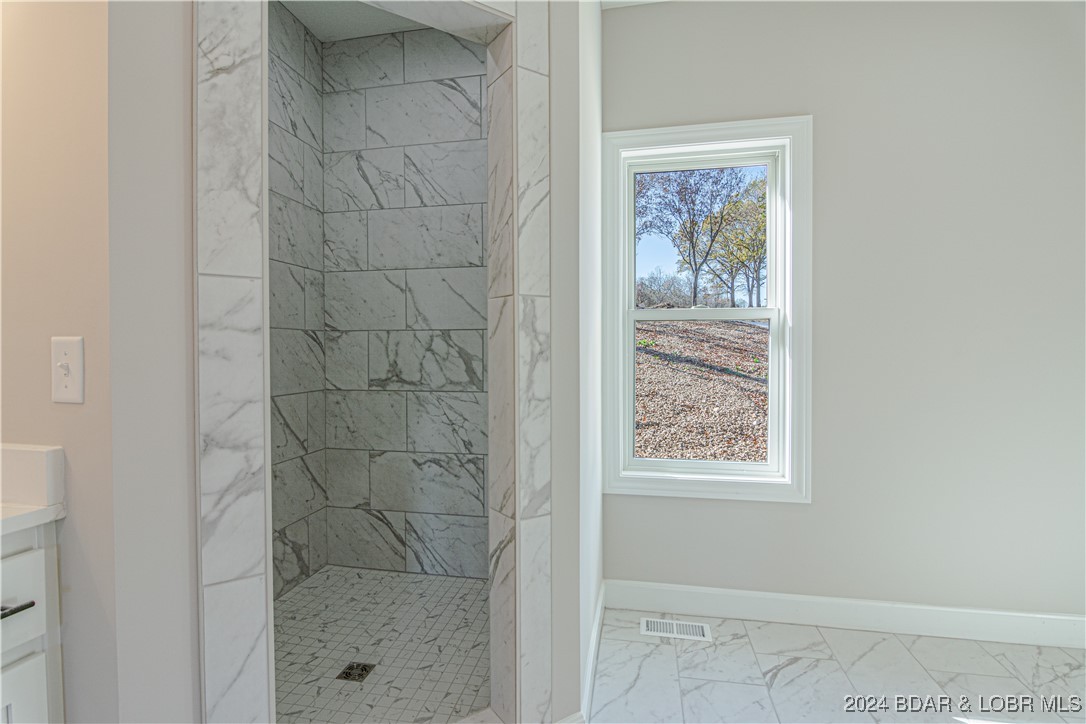 Climax Springs, Missouri 65324, United States, 4 Bedrooms Bedrooms, ,3 BathroomsBathrooms,Residential,Active,47540