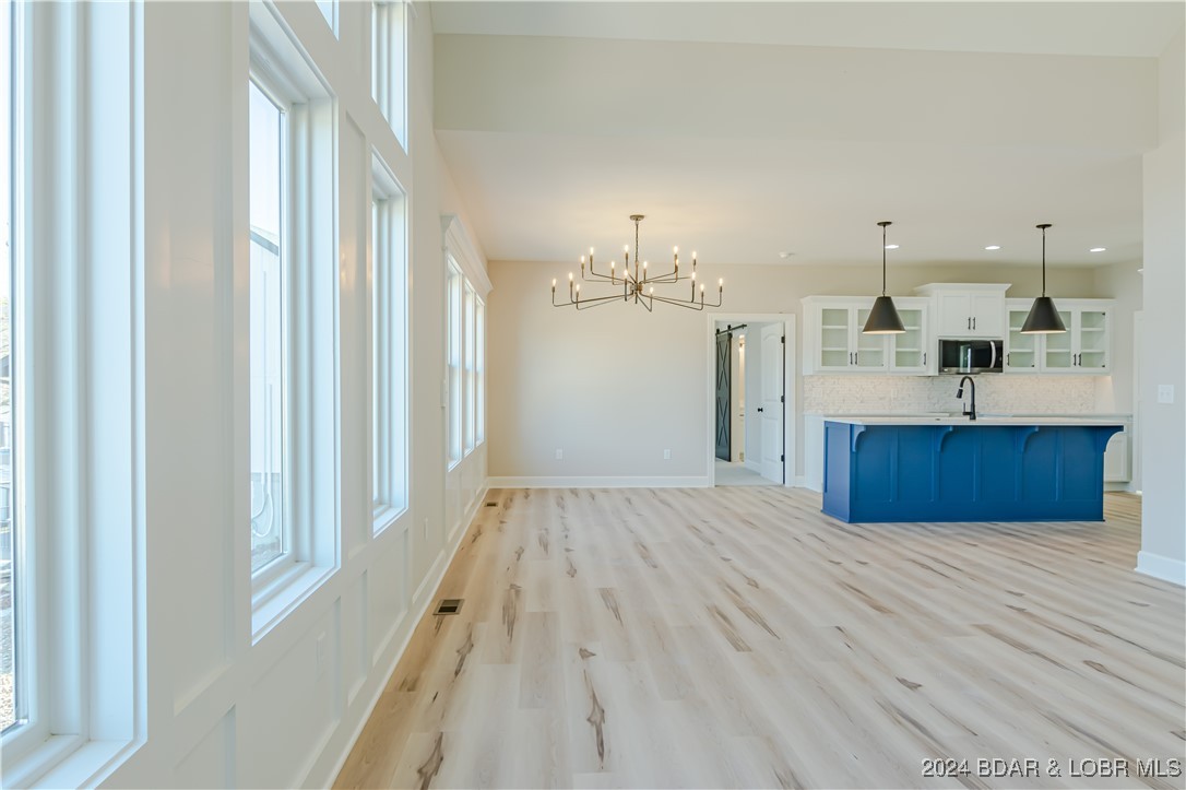 Climax Springs, Missouri 65324, United States, 4 Bedrooms Bedrooms, ,3 BathroomsBathrooms,Residential,Active,47540