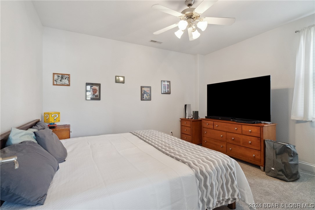 Camdenton, Missouri 65020, United States, 5 Bedrooms Bedrooms, ,6 BathroomsBathrooms,Residential,Contingent,63505