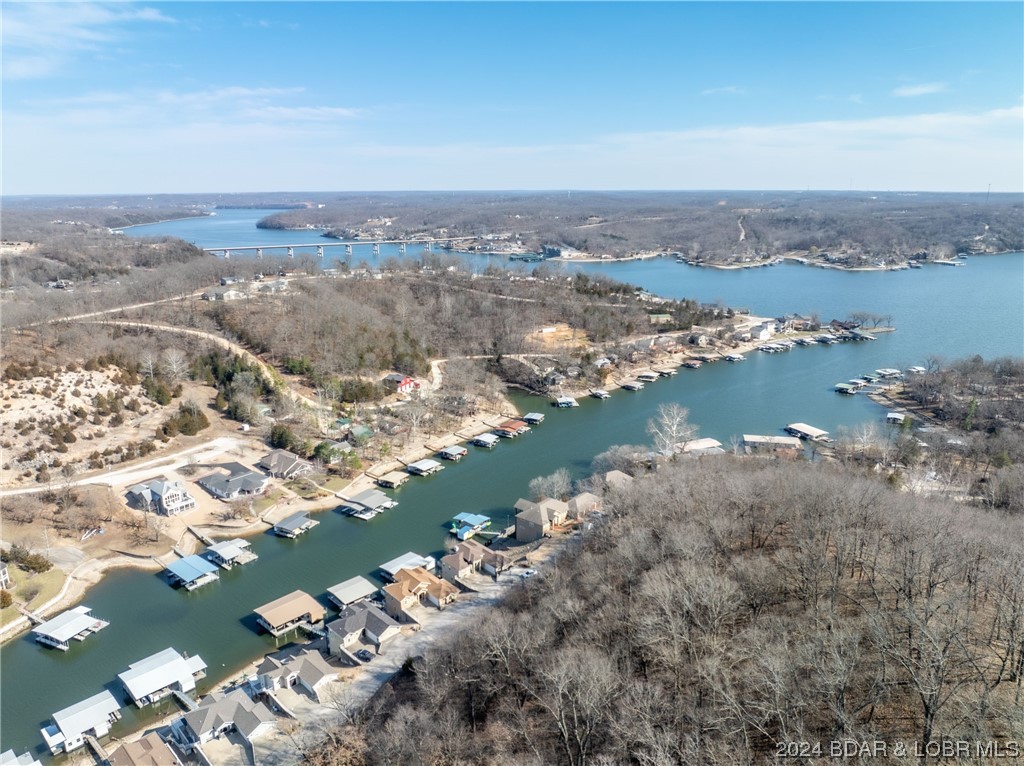 Camdenton, Missouri 65020, United States, 5 Bedrooms Bedrooms, ,6 BathroomsBathrooms,Residential,Contingent,63505