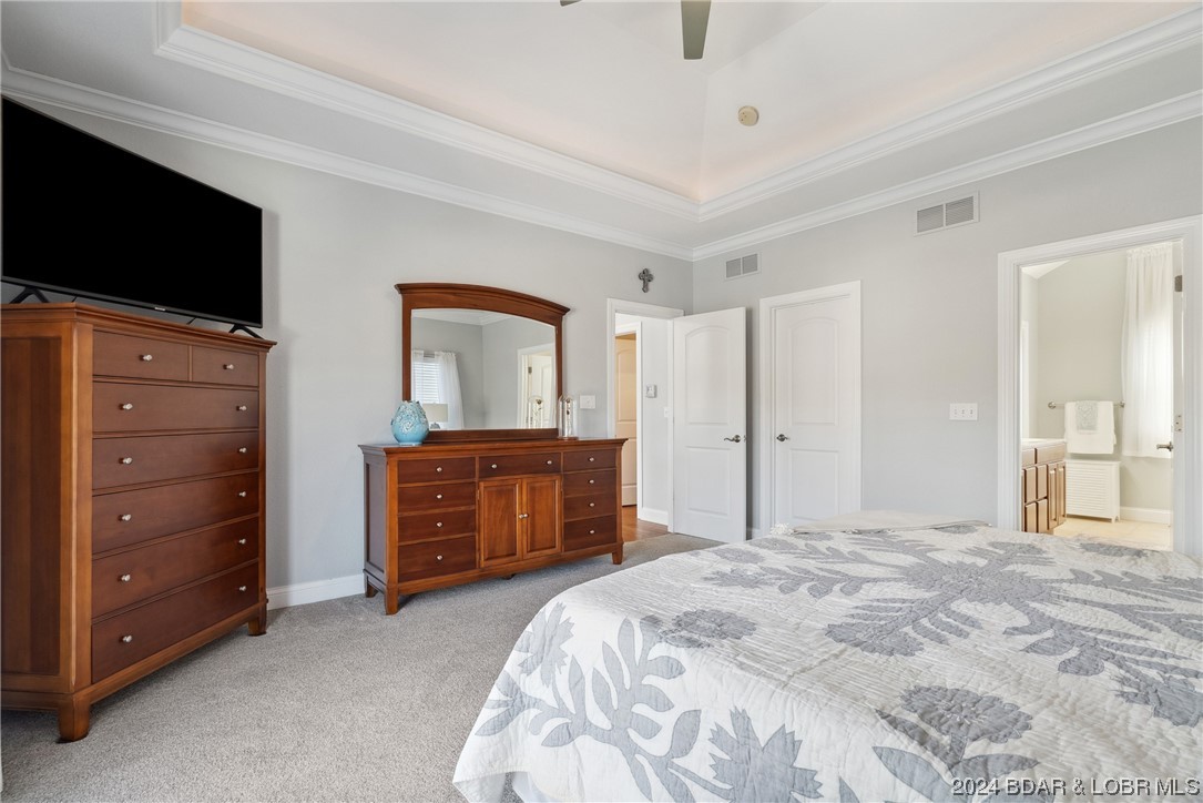 Camdenton, Missouri 65020, United States, 5 Bedrooms Bedrooms, ,6 BathroomsBathrooms,Residential,Contingent,63505